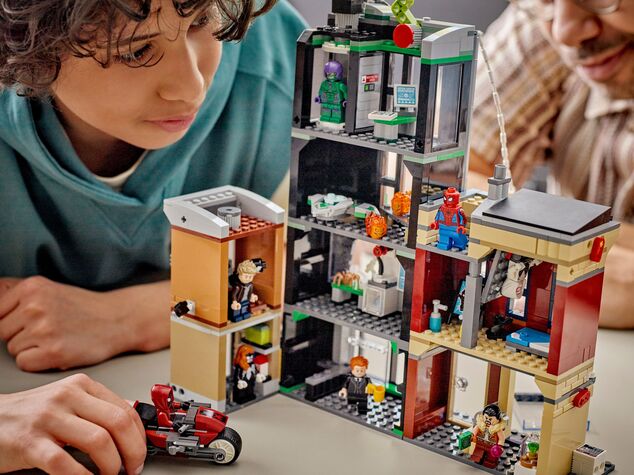 LEGO® Marvel 76324 Spider-Man vs. Oscorp