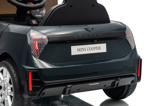 Elektrické autíčko BMW Mini Cooper 12V, čierne, USB Vstup s Bluetooth pripojením na MP3 Pr