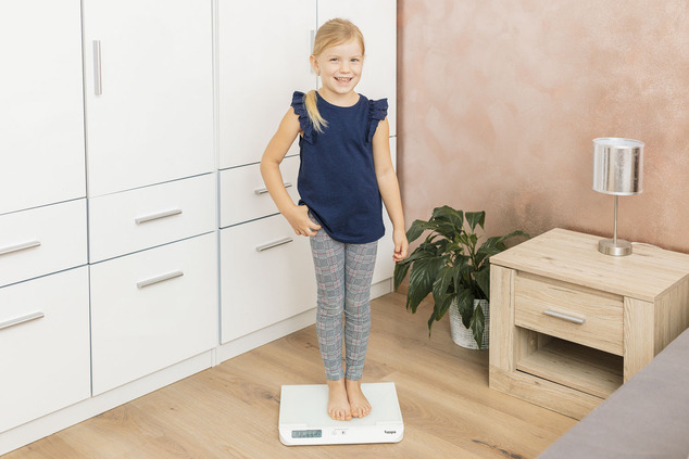 Digitale Babywaage mit Messgerät