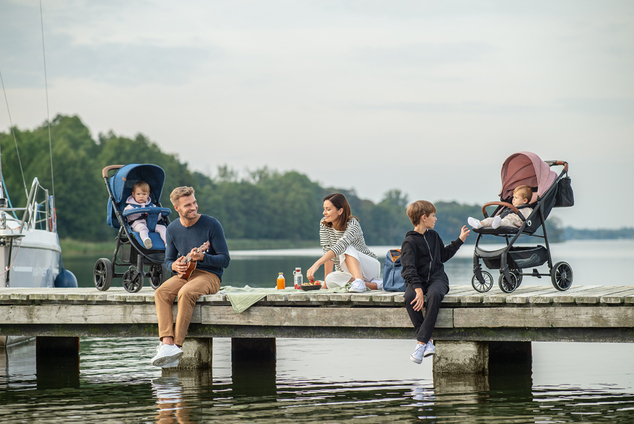 Lionelo Kočík športový Annet Plus Black Carbon