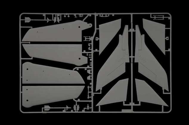 Model Kit War Thunder letadlo 35107 - Tornado GR.1/IDS (1:48)