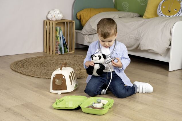 Smoby Veterinárny vozík s pandou a prepravným boxom 2v1