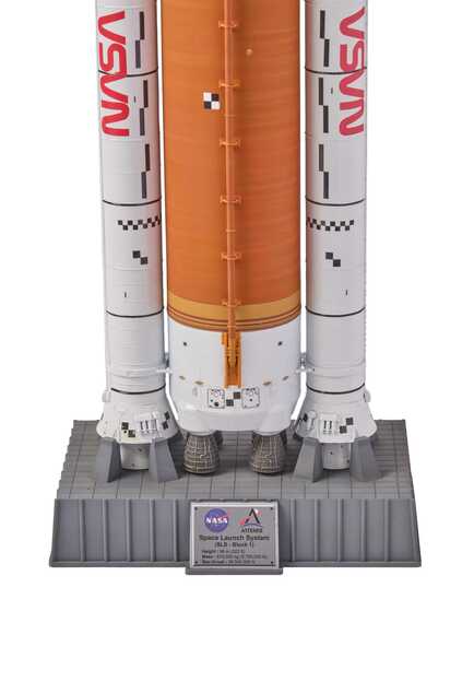 Plastic ModelKit Weltraum 03760 - NASA Artemis Space Launch System (SLS) (1:144)