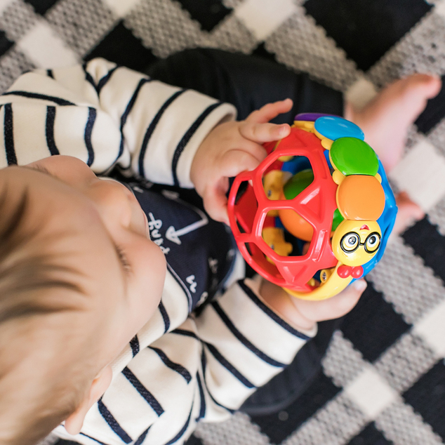 Baby Einstein Hryzačka lopta Bendy Ball™