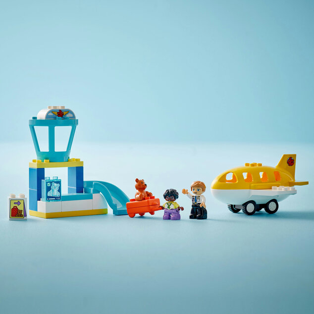 LEGO® DUPLO® 10443 Prvýkrát na letisku