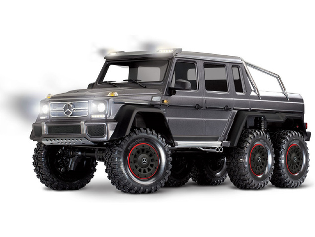 Traxxas TRX-6 Mercedes G 63 6x6 1:10 RTR čierny