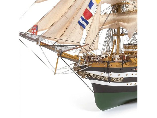 OCCRE Amerigo Vespucci 1:100 + plachty Kit