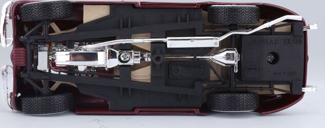 Bburago 1:24 Jaguar XK 120 Roadster (1951) Rot