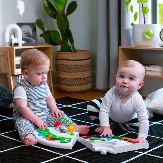 BABY EINSTEIN Aktív központ 4 az 1-ben Around We Grow™ 6m+ 11kg-ig