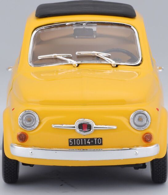 Bburago 1:24 Fiat 500 F 1965 Gelb