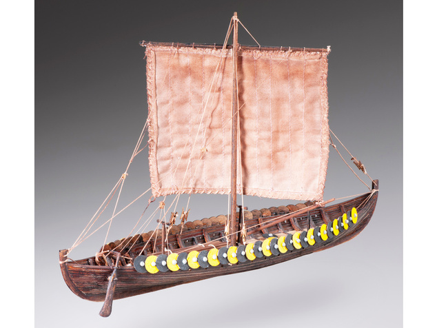 Dušok Vikingská loď Gokstad 1:72 kit