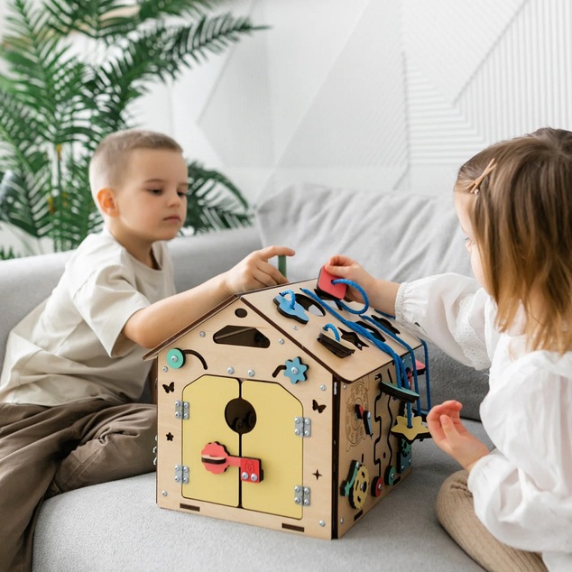 BusyKids Activity board Căsuță Mini