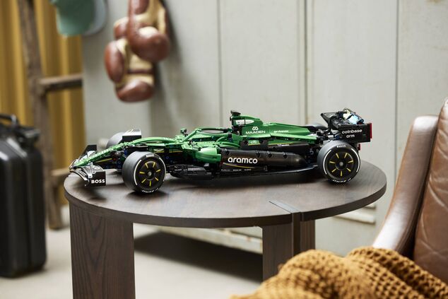 LEGO® Technic 42240 Auto Aston Martin Aramco AMR25 F1®