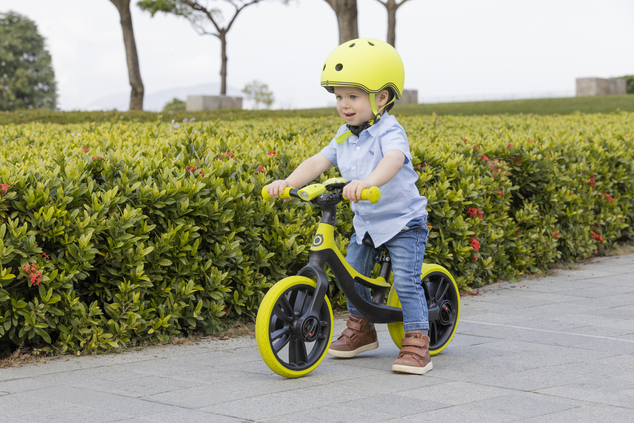 Globber odrážadlo GO BIKE ELITE DUO- LIME GREEN