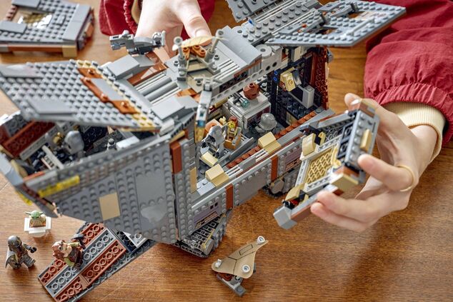 LEGO® Star Wars™ 75453 Offworld Sandcrawler™ a Mudhorn