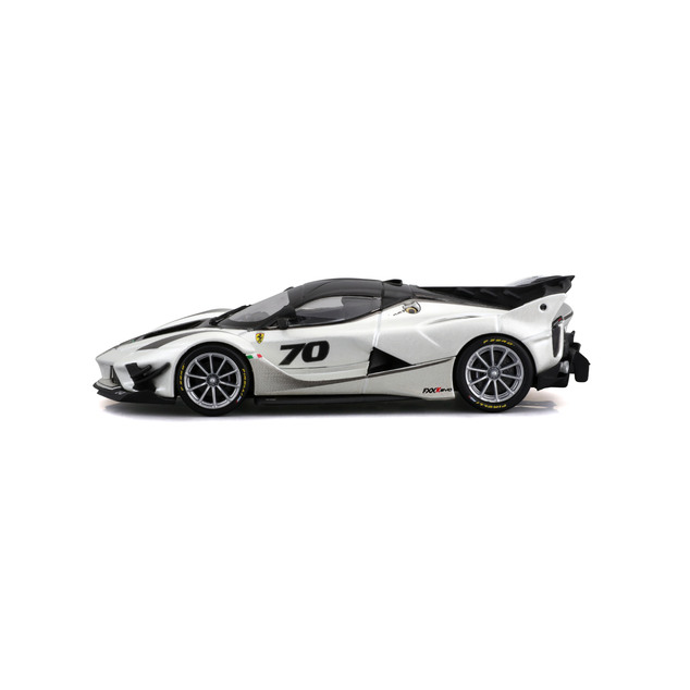 Bburago 1:43 Ferrari Racing FXX-K EVO 2017 white/black