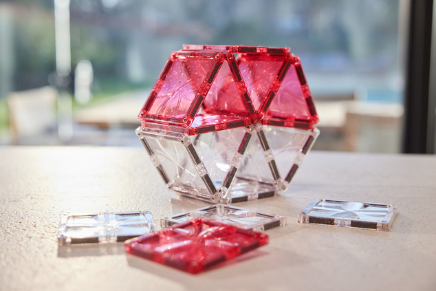 Cleverclixx Magnetická stavebnice Glitter Tiles Pack Transparent - růžová – 16 ks