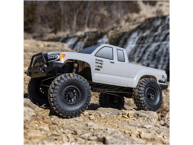 Axial SCX10 III Base Camp 4WD 1:10 RTR sivý