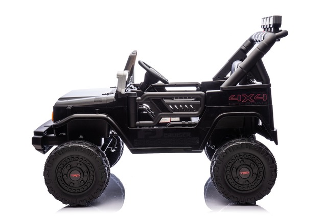 Elektrické autíčko Toyota FJ Cruiser XXL s pohonom 4x4, licencované (Dvojmiestne), čierne,