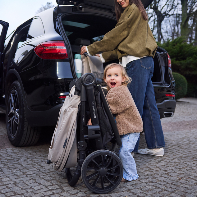 KINDERKRAFT Kombikinderwagen Vesto 2 3in1 Schwarz