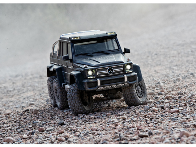 Traxxas TRX-6 Mercedes G 63 6x6 1:10 RTR čierny