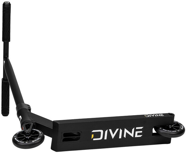Kolobežka street Divine Nyx XS čierna