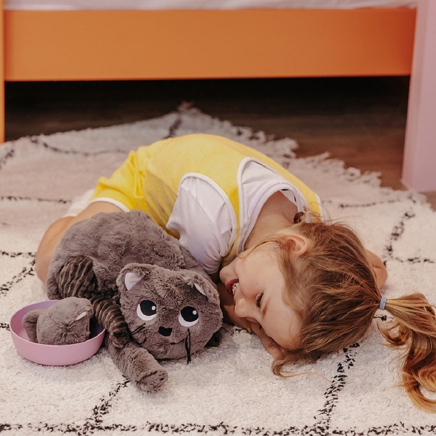 PTIPOTOS Plüschkatze Miaou braun – Mama mit Baby
