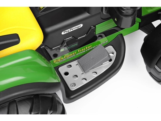 Peg-Pérego John Deere RC Traktor - s diaľkovým ovládačom