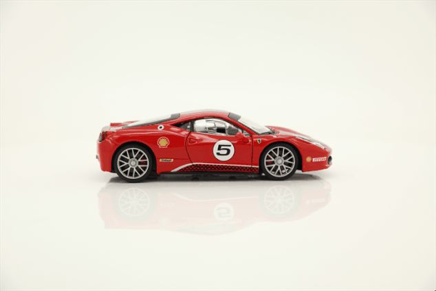 Bburago 1:24 Ferrari Racing 458 Challenge Rot