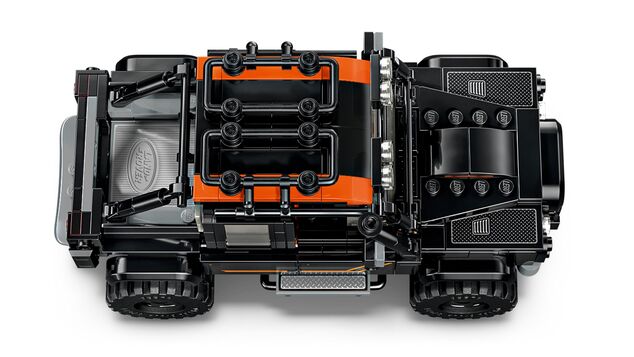 LEGO® Speed Champions 77264 Jaguar Project 7 in Land Rover Defender