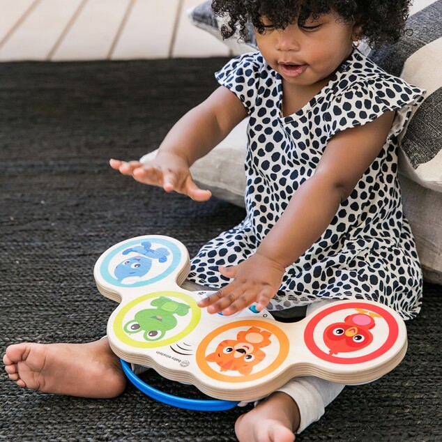 Hračka drevená hudobná bubny Magic Touch HAPE 6m+