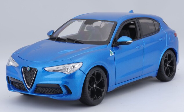 Bburago 1:24 Plus Alfa Romeo Stelvio Blau