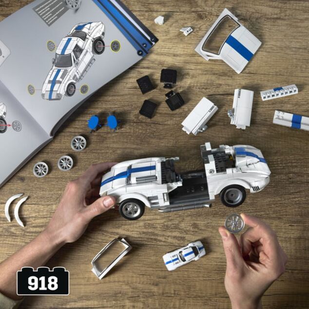 Mega Hot Wheels prémiová edice - Corvette