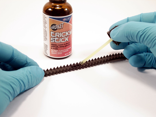 Tricky Stick prípravok na ťažko lepiteľné plasty 50ml