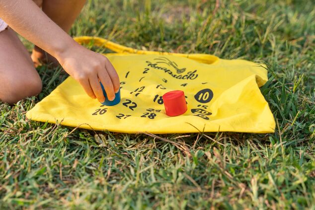 BS Toys Knapsack – vedomostná hádzacia hra