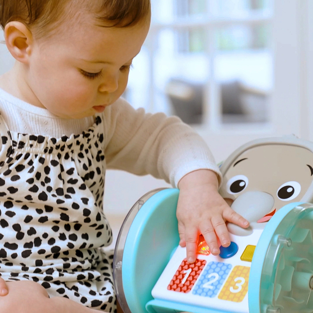 BABY EINSTEIN Giocattolo musicale interattivo Chase &amp; Tap Earl™ 6m+