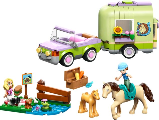LEGO® Friends 42695 Príves s koňom a žriebätkom