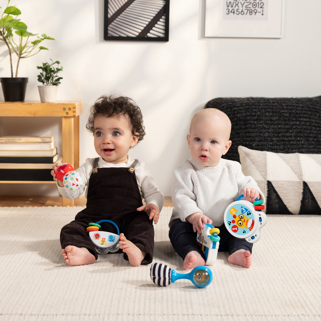 BABY EINSTEIN Zvečka igračka Shake &amp; Groove™ 2 kom, 3m+
