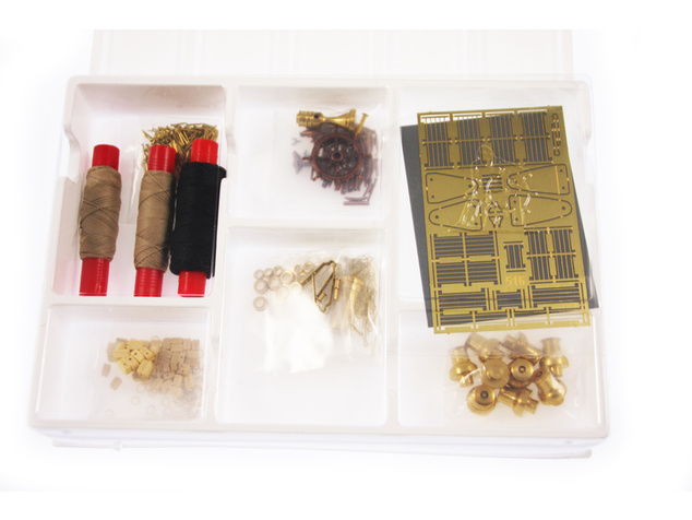 AMATI Endeavour plachetnica 1934 1:35 kit