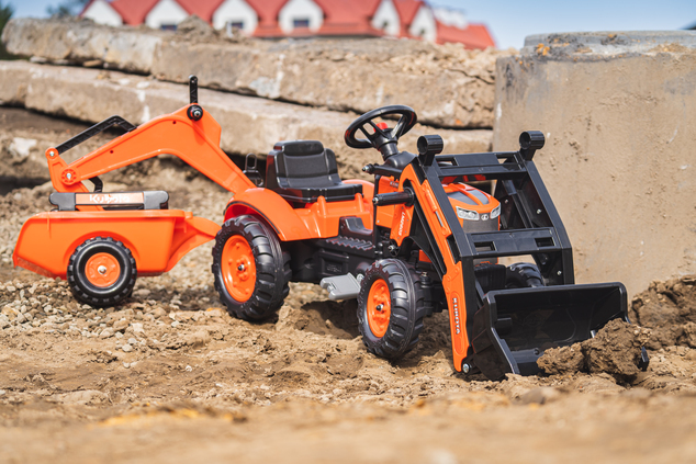 Falk Trettraktor 2065N Kubota Bagger mit Frontlader und Anhänger mit Drehbagger