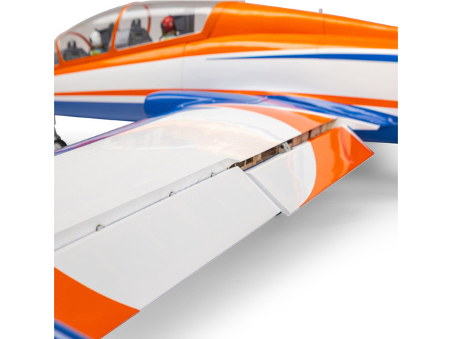 Hangar 9 Aermacchi MB-339 2.1m ARF, zaťahovací podvozok