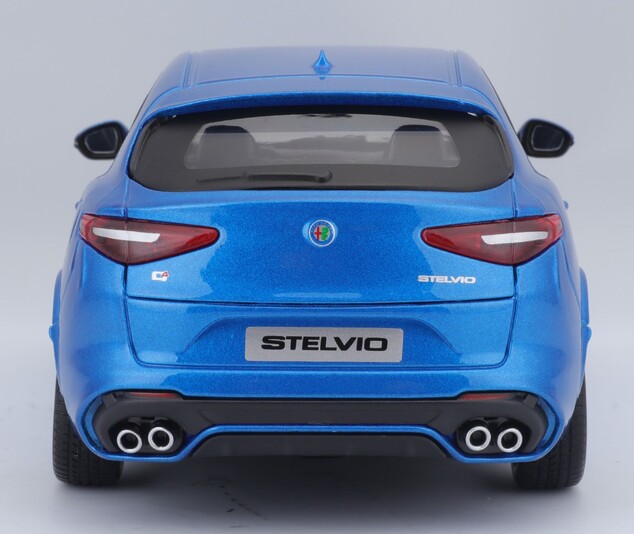 Bburago 1:24 Plus Alfa Romeo Stelvio Blau