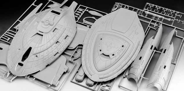 Plastikmodellbausatz Star Trek 04992 - USS Voyager (1:670)