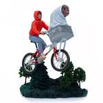 Iron Studios E.T. - E.T. &amp; Elliot Szobor Művészeti Skála 1/10